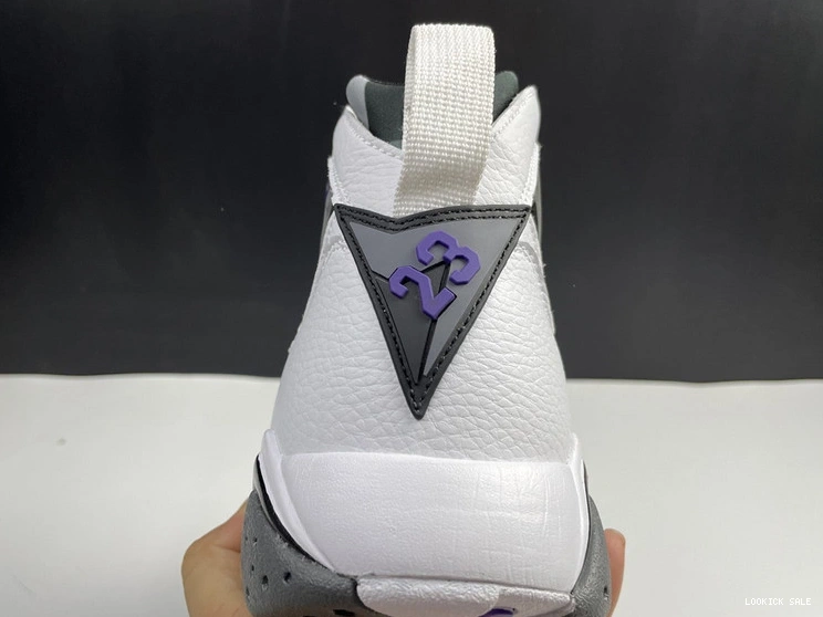 Reps (2021) 7 Flint  Retro Jordan CU9307-100  0523